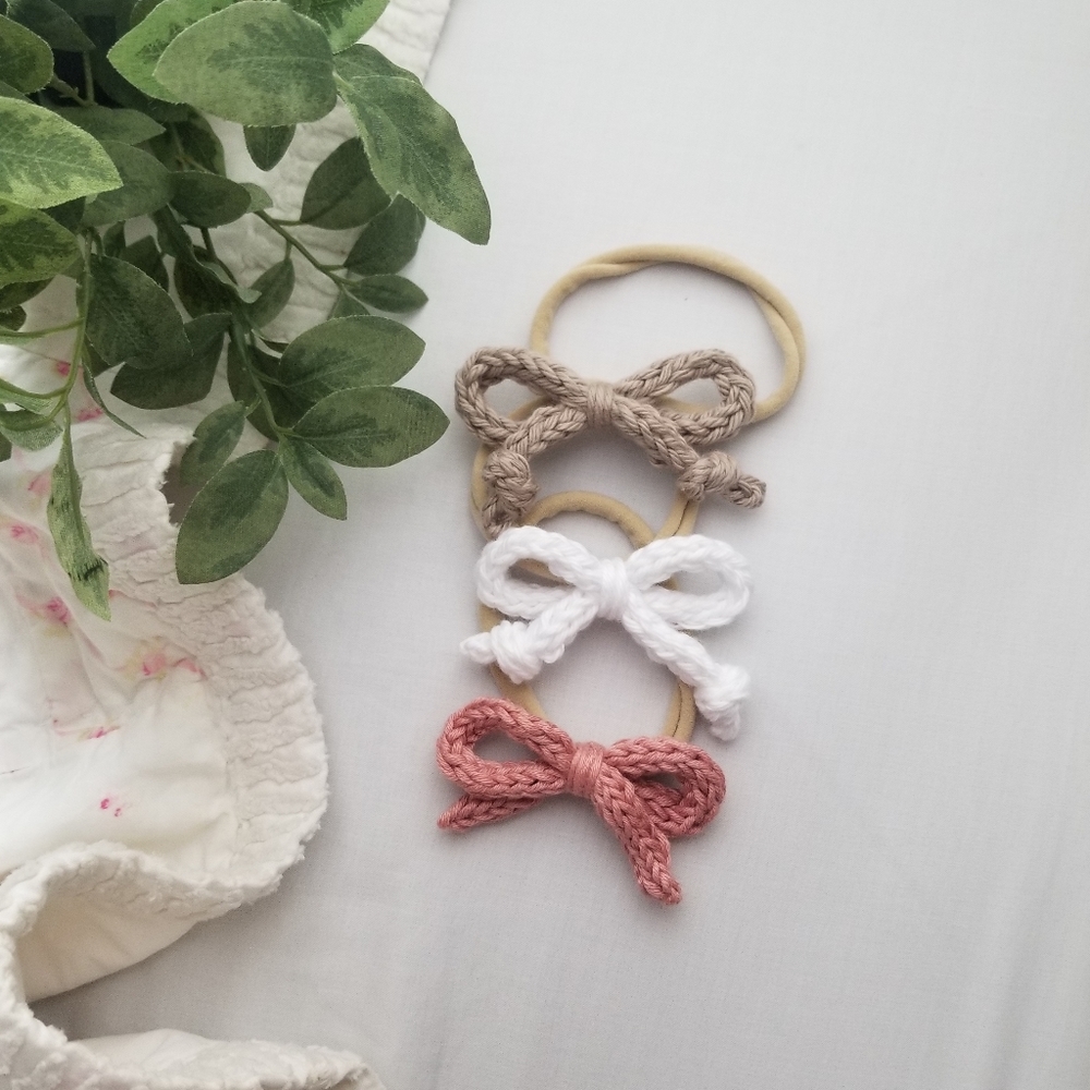 Knitted Baby Bow Headband Set - Picture 2 of 5